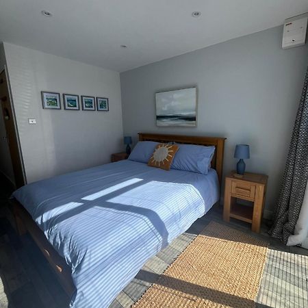 Entire Guest Suite In Four Mile Bridge, Rhoscolyn Valley Zewnętrze zdjęcie